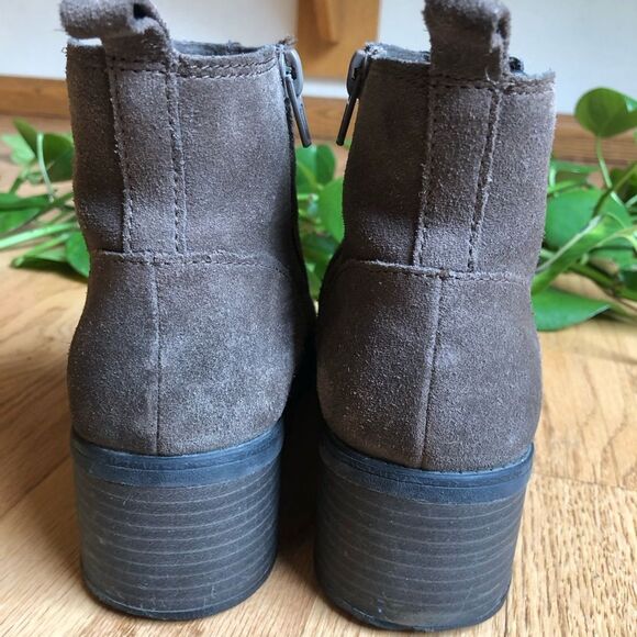 Clarks Nevella Bell Ankle Boot Suede Taupe Brown 7 - Picture 3 of 8